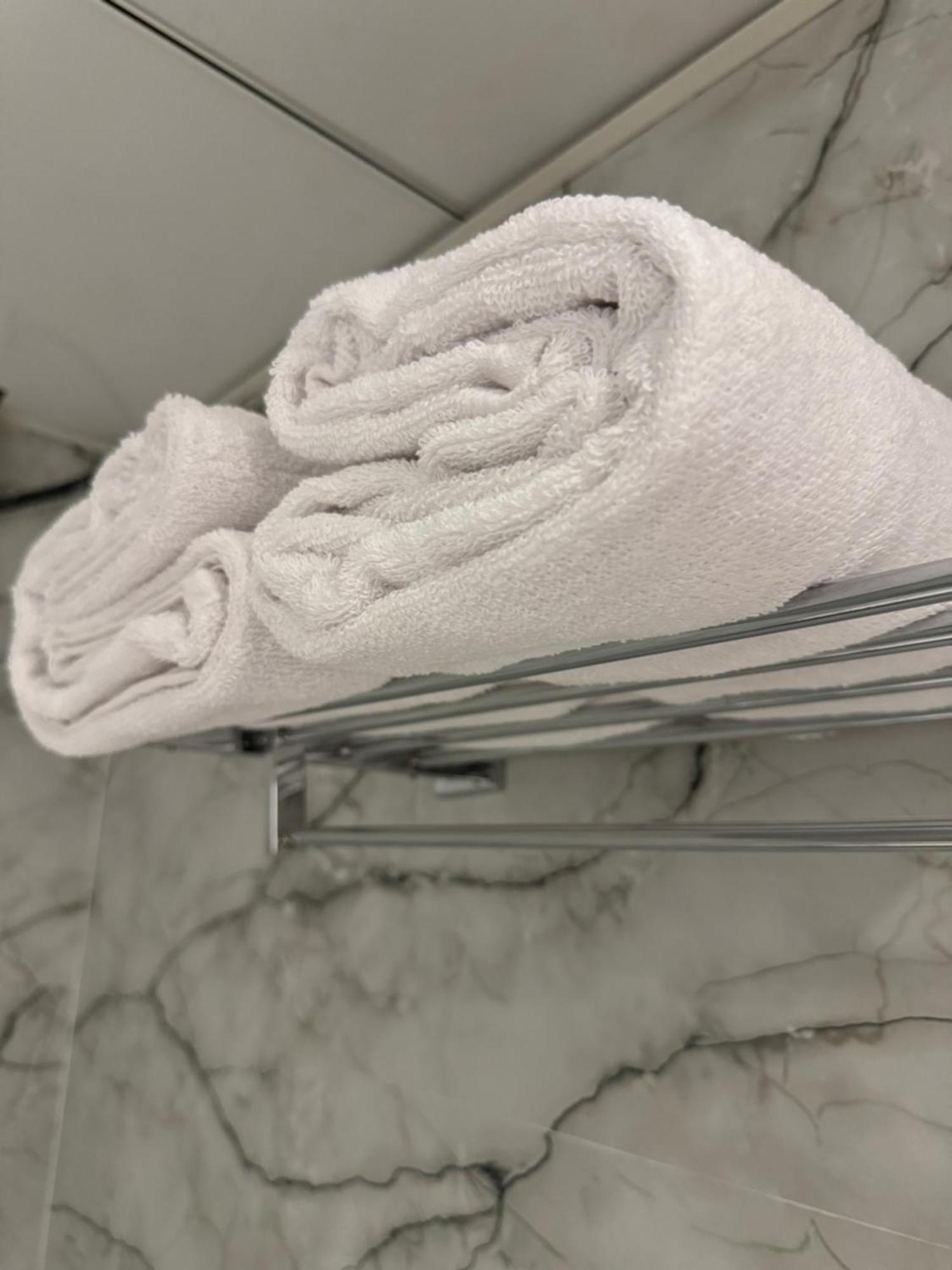 Hotel Bellamont ムンバイ エクステリア 写真