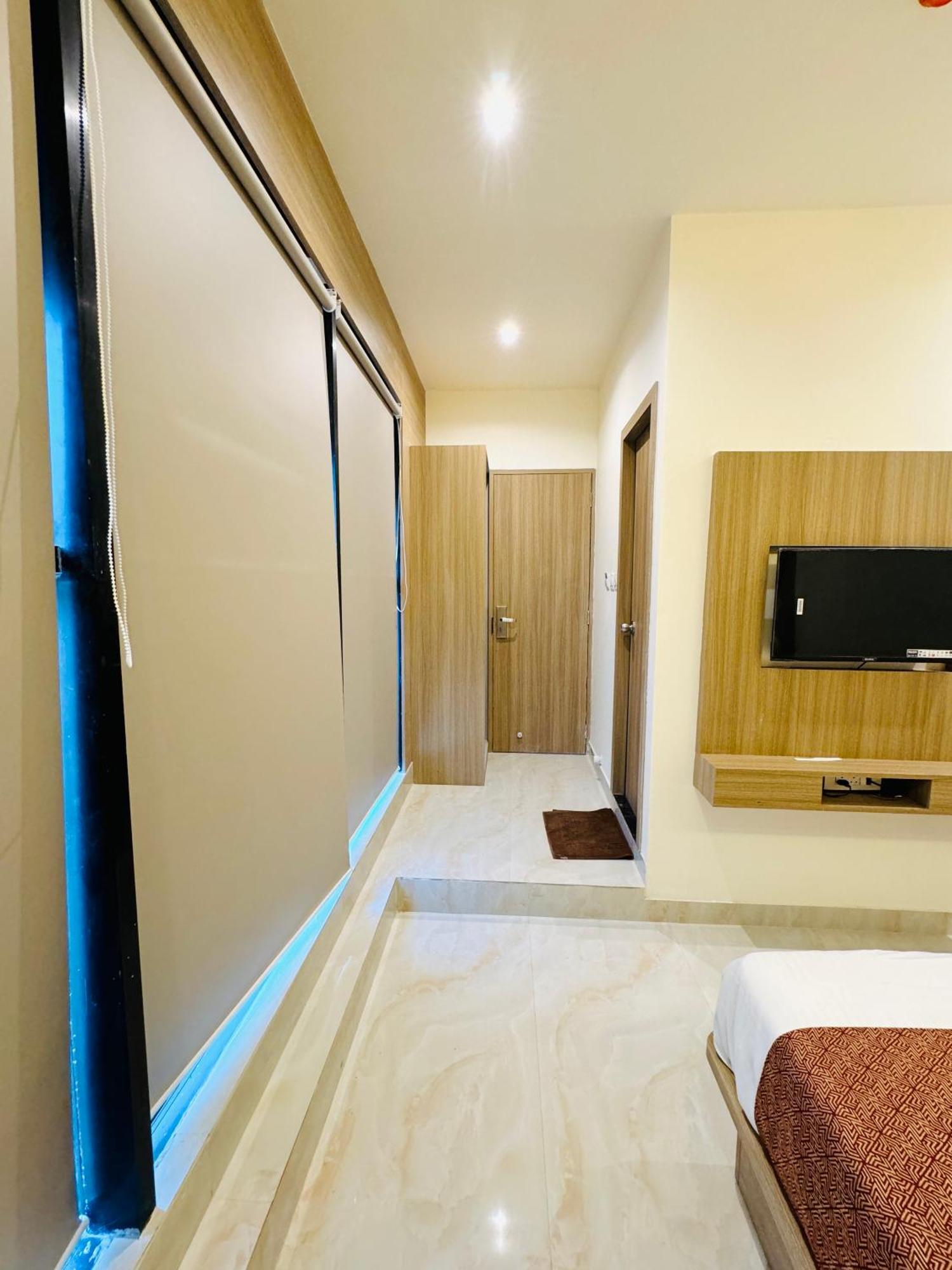 Hotel Bellamont ムンバイ エクステリア 写真