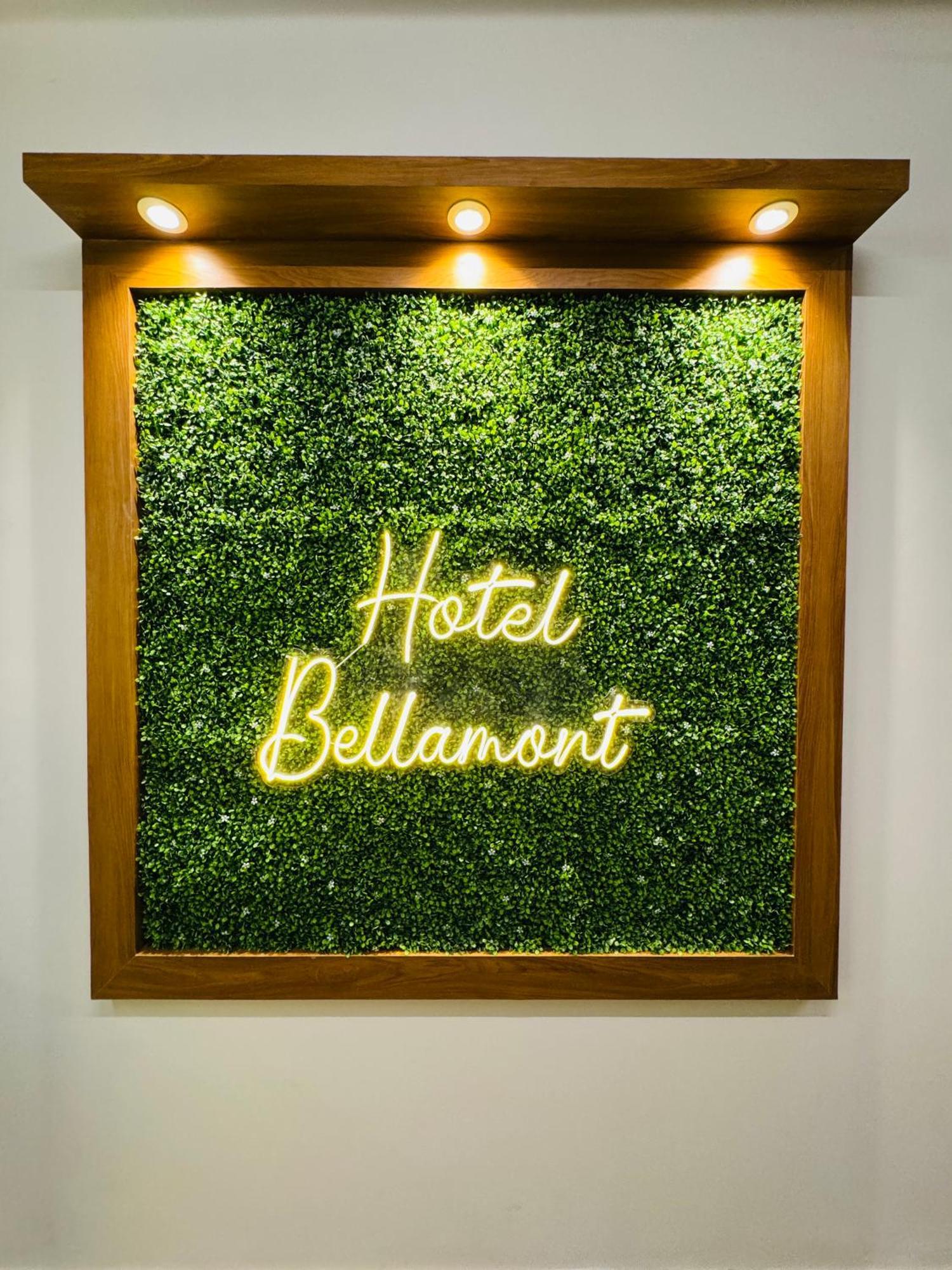Hotel Bellamont ムンバイ エクステリア 写真